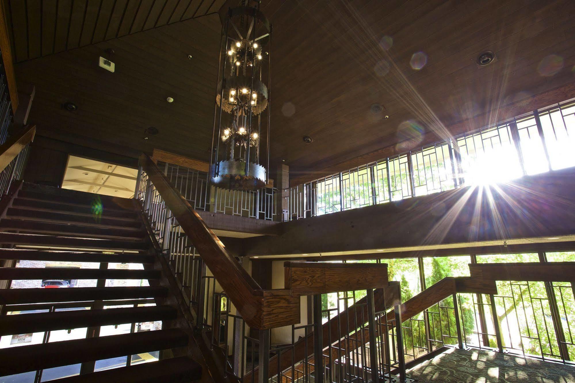 Valley River Inn Eugene Exterior foto