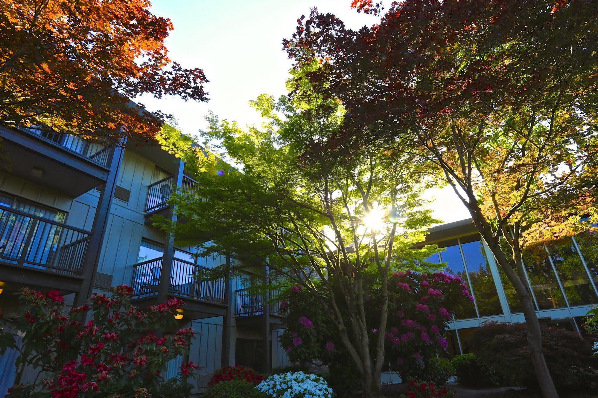 Valley River Inn Eugene Exterior foto