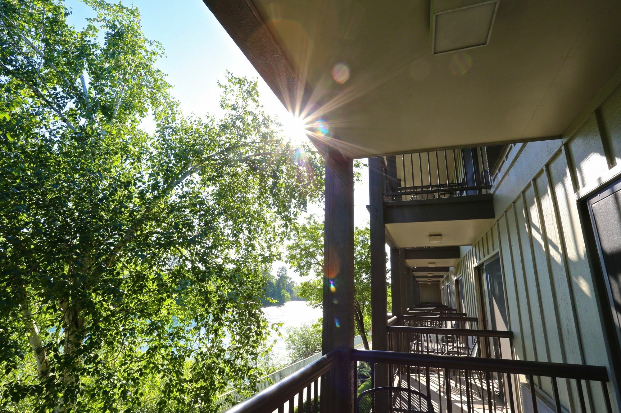 Valley River Inn Eugene Exterior foto